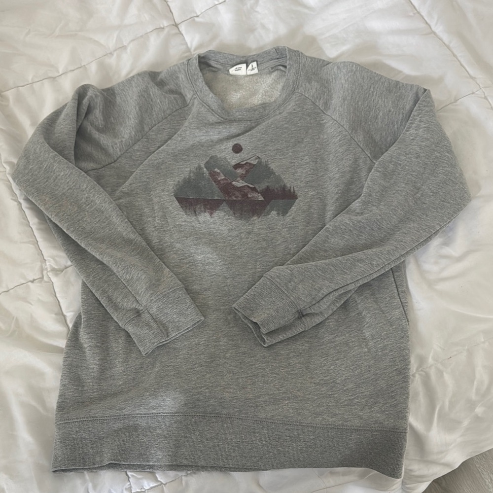 Gray Graphic Men's Sweater
